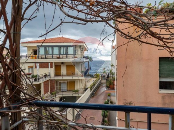 appartamento in affitto ad Aci Castello