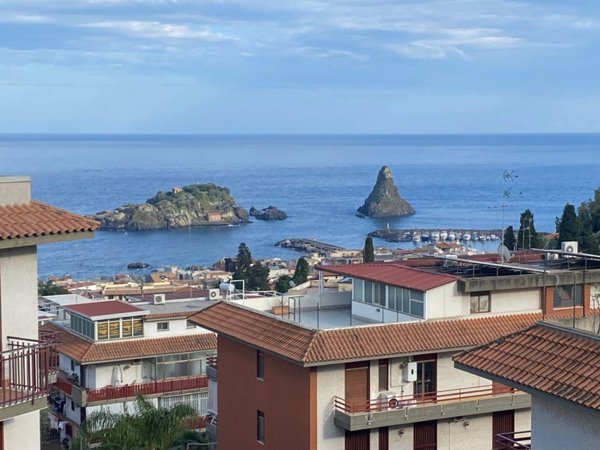 appartamento in affitto ad Aci Castello