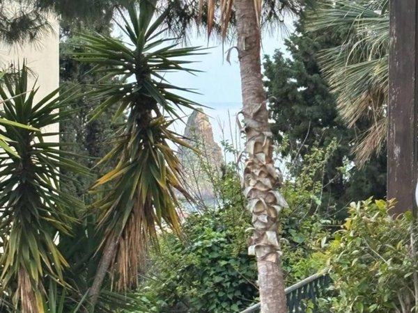 appartamento in affitto ad Aci Castello in zona Aci Trezza