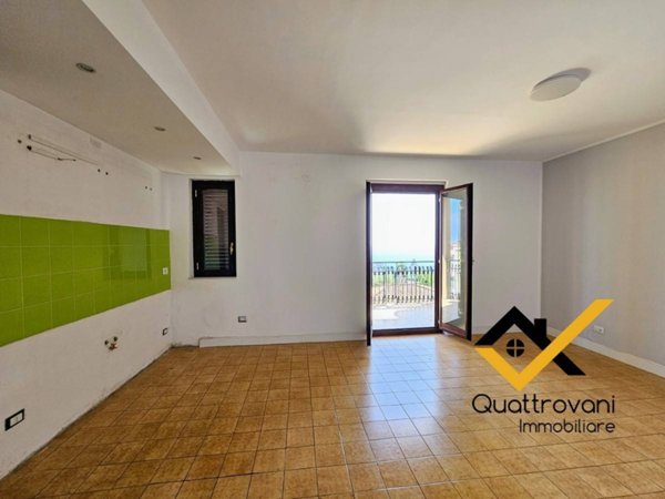 appartamento in affitto ad Aci Castello in zona Aci Trezza