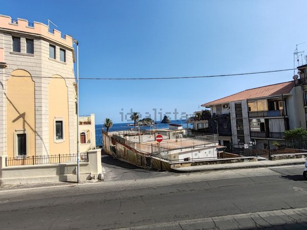 appartamento in affitto ad Aci Castello