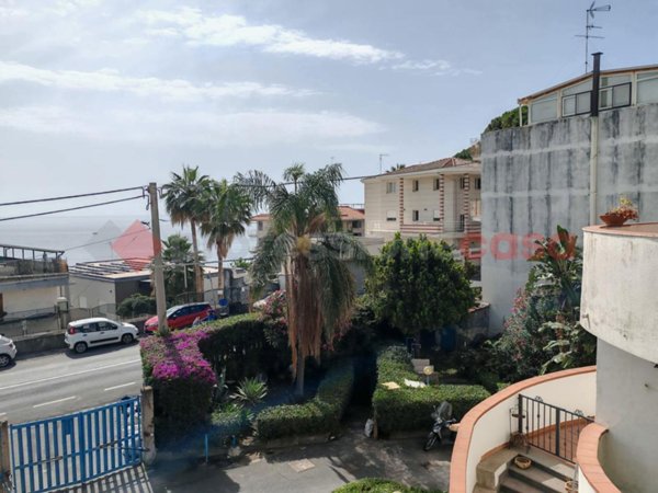 appartamento in affitto ad Aci Castello