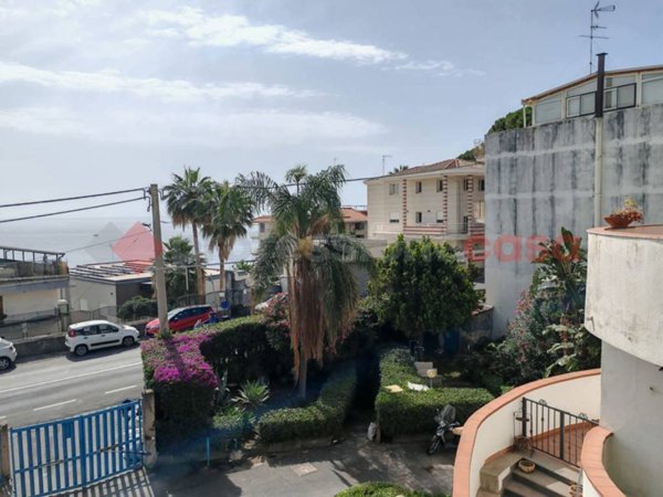 appartamento in affitto ad Aci Castello