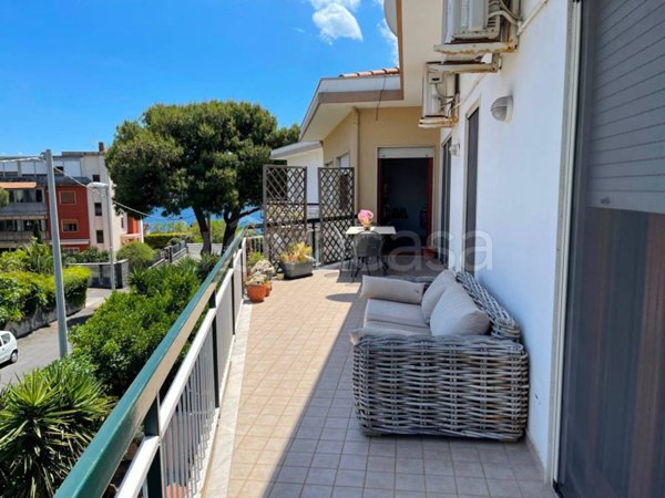 appartamento in affitto ad Aci Castello