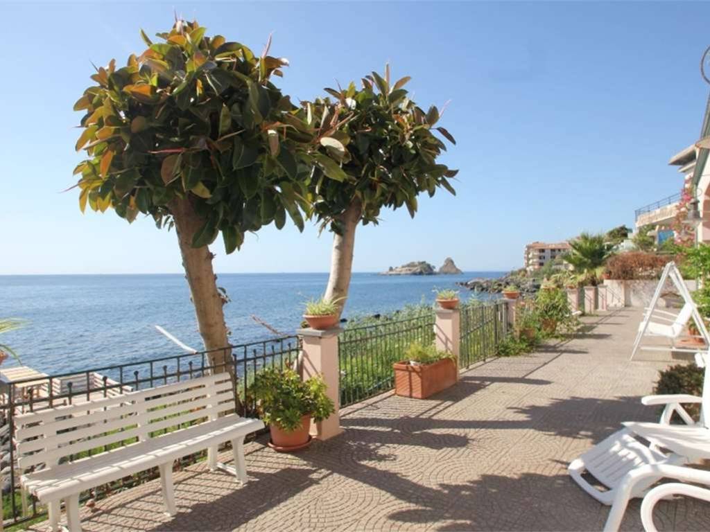 appartamento in affitto ad Aci Castello