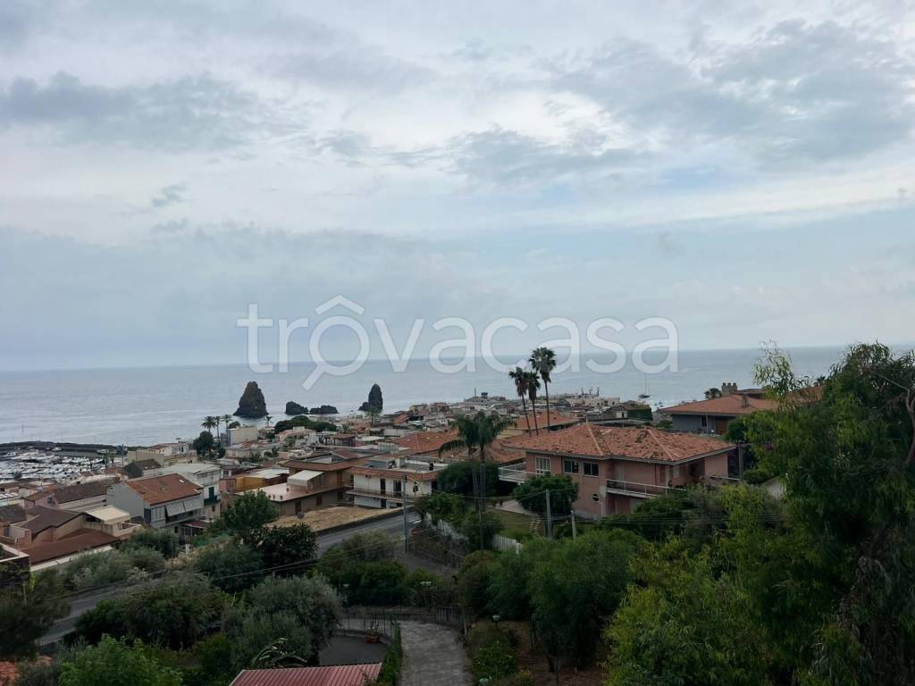 appartamento in affitto ad Aci Castello