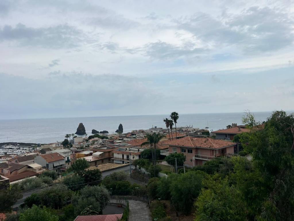 appartamento in affitto ad Aci Castello