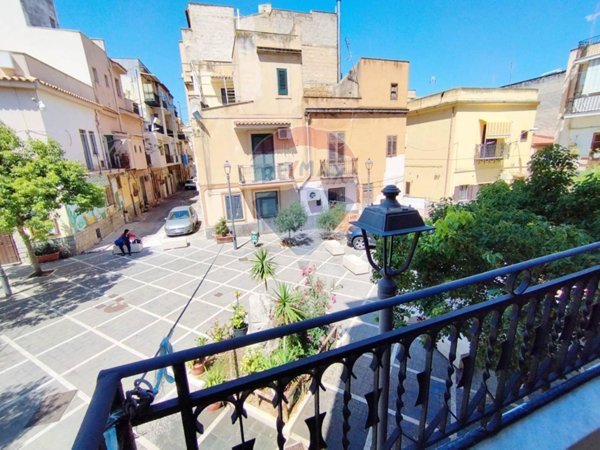 appartamento in affitto ad Aci Castello in zona Ficarazzi