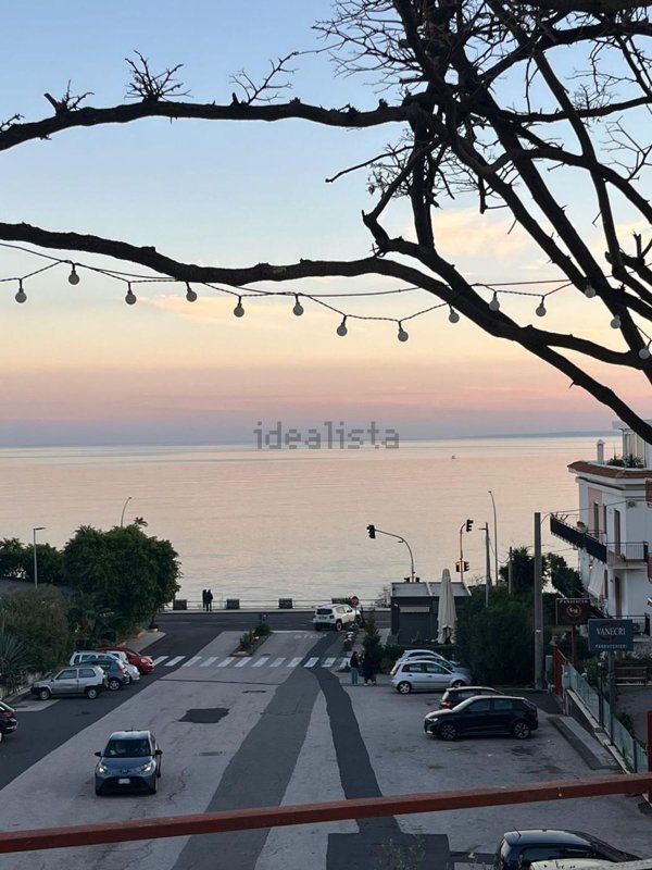 appartamento in affitto ad Aci Castello