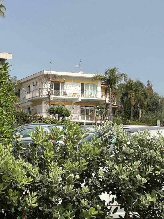 appartamento in affitto ad Aci Castello