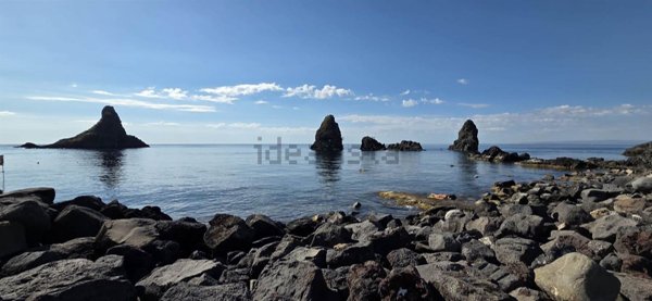 appartamento in affitto ad Aci Castello