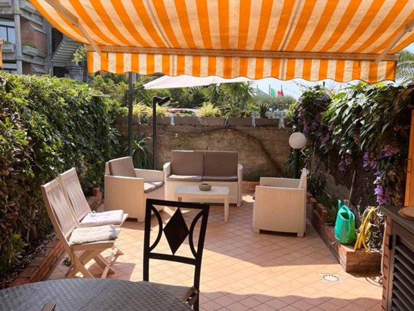 appartamento in affitto ad Aci Castello