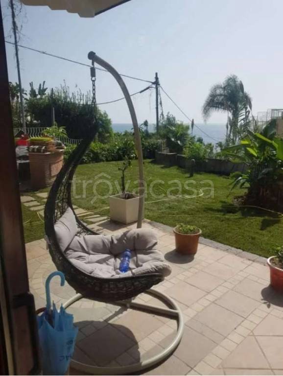 appartamento in affitto ad Aci Castello