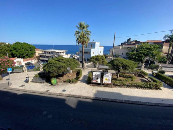appartamento in affitto ad Aci Castello