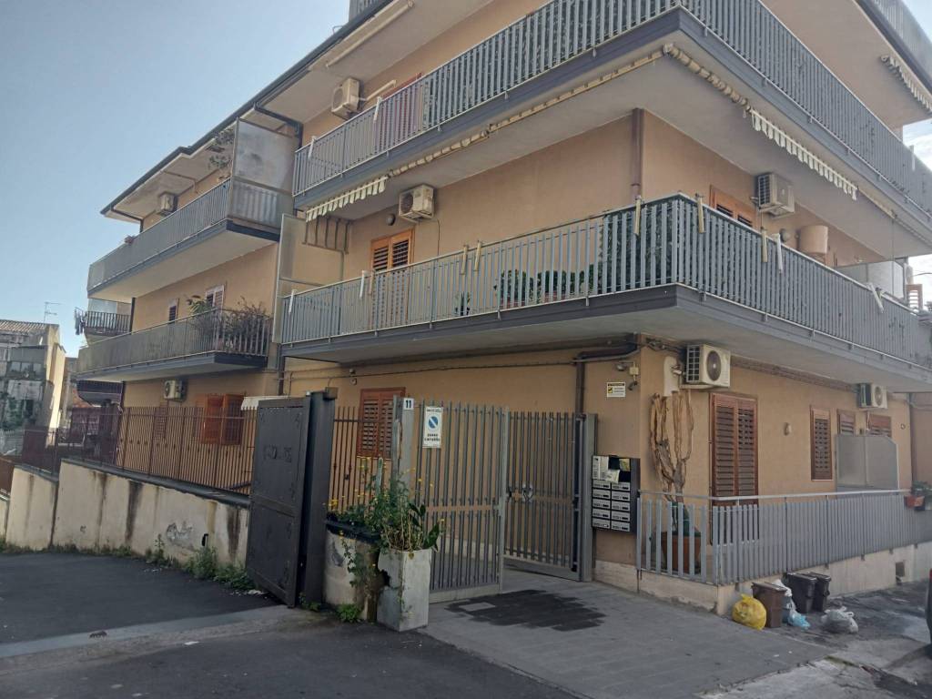 appartamento in affitto ad Aci Castello in zona Cannizzaro