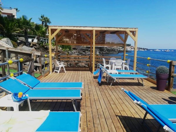 appartamento in affitto ad Aci Castello in zona Aci Trezza