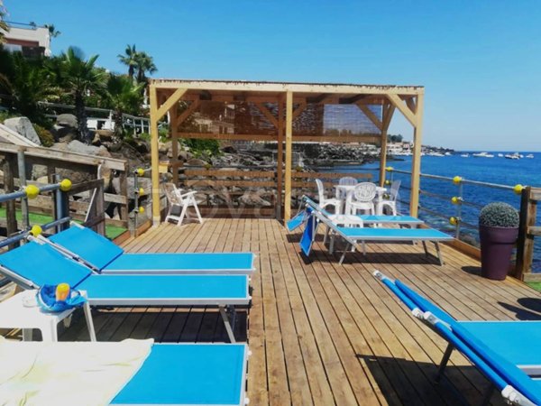 appartamento in affitto ad Aci Castello in zona Aci Trezza