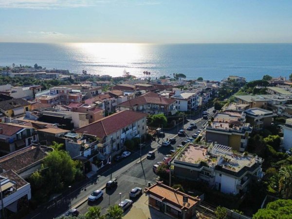 appartamento in affitto ad Aci Castello