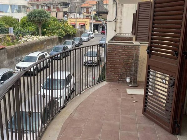 appartamento in affitto ad Aci Castello