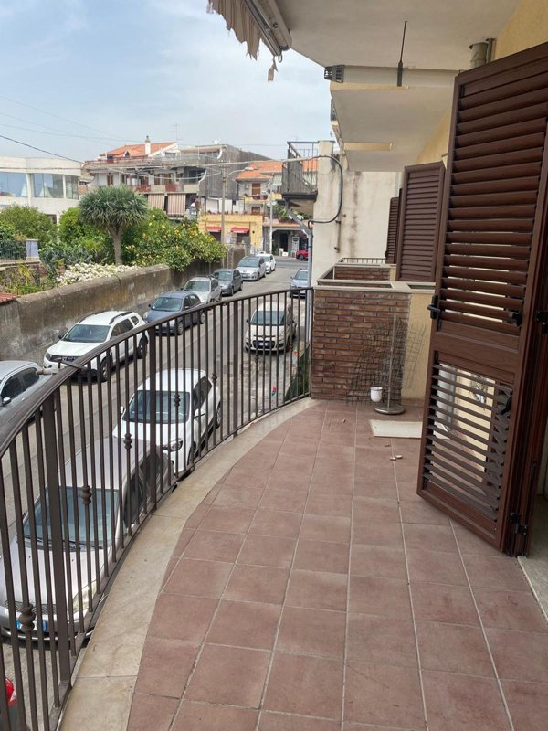 appartamento in affitto ad Aci Castello