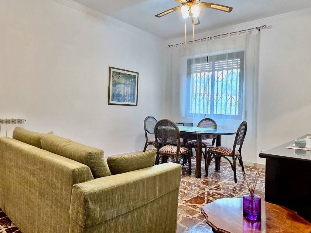 appartamento in affitto ad Aci Castello