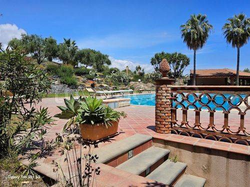 appartamento in affitto ad Aci Castello in zona Aci Trezza