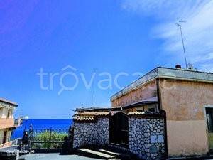 appartamento in affitto ad Aci Castello