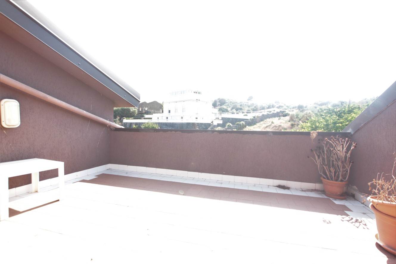 appartamento in affitto ad Aci Castello