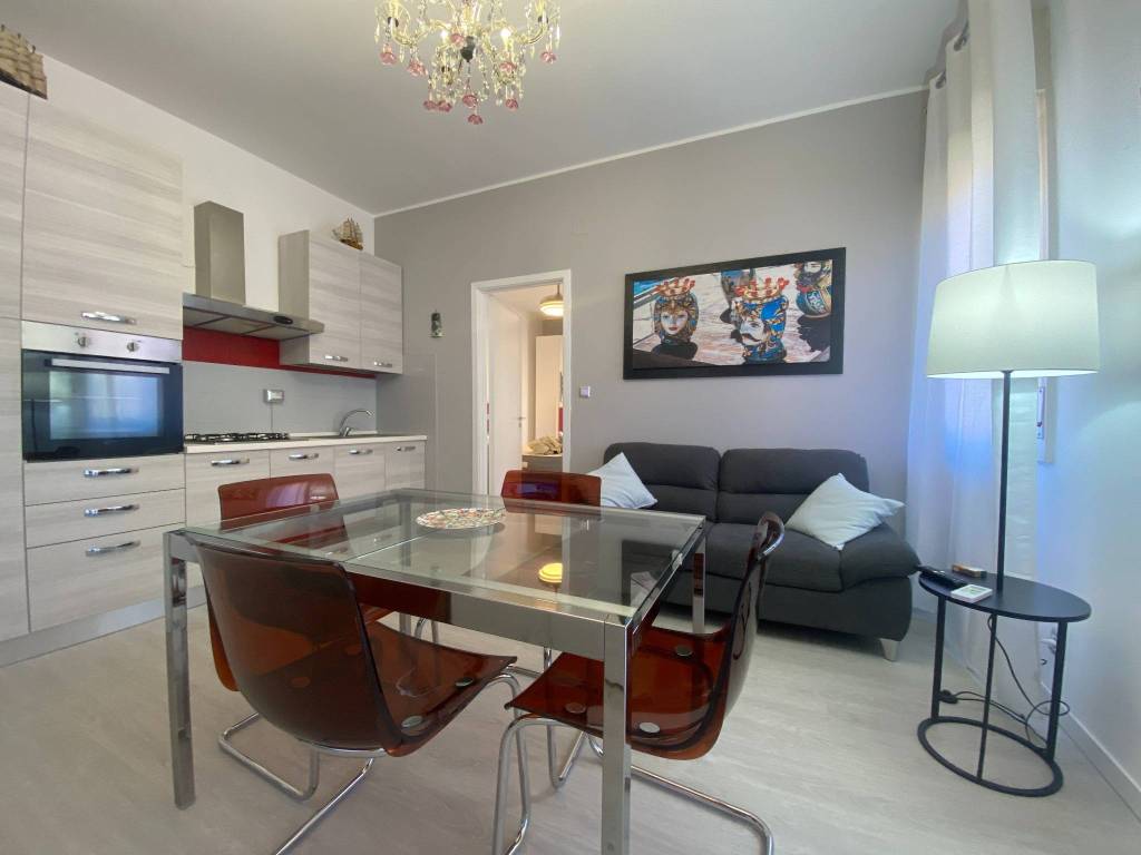 appartamento in affitto ad Aci Castello