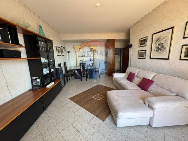 appartamento in affitto ad Aci Castello in zona Ficarazzi