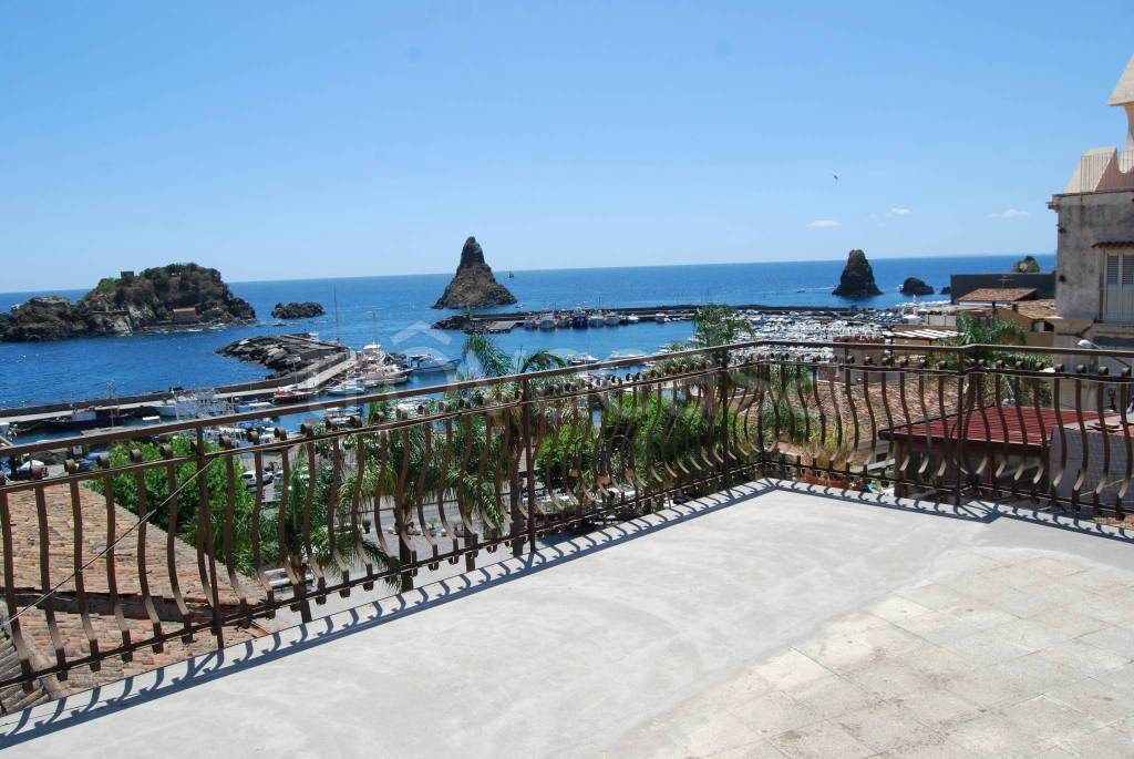 appartamento in affitto ad Aci Castello