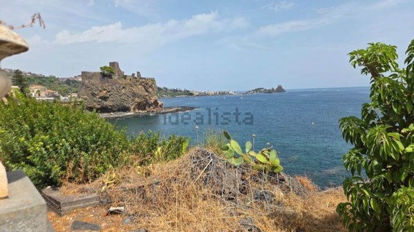 appartamento in affitto ad Aci Castello