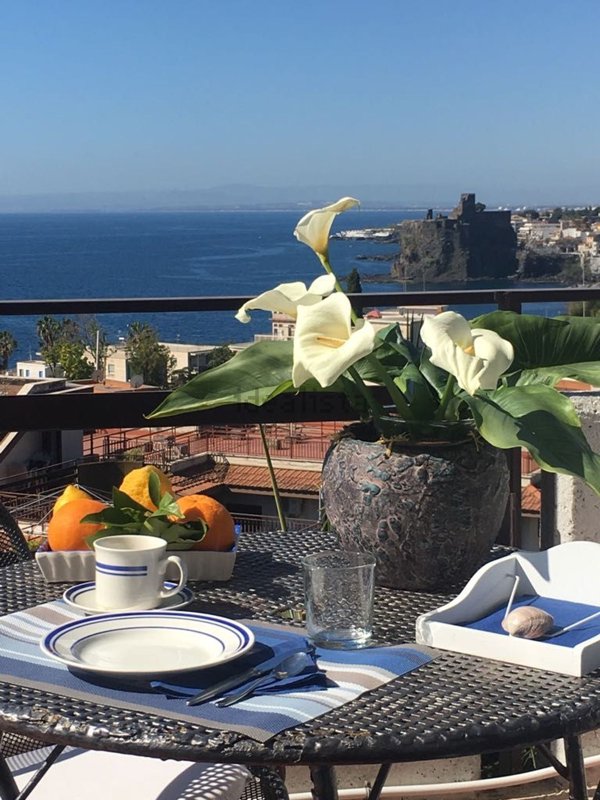 appartamento in affitto ad Aci Castello