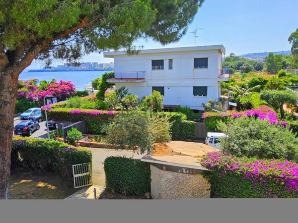 appartamento in affitto ad Aci Castello