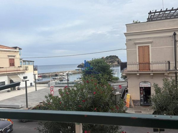 appartamento in affitto ad Aci Castello