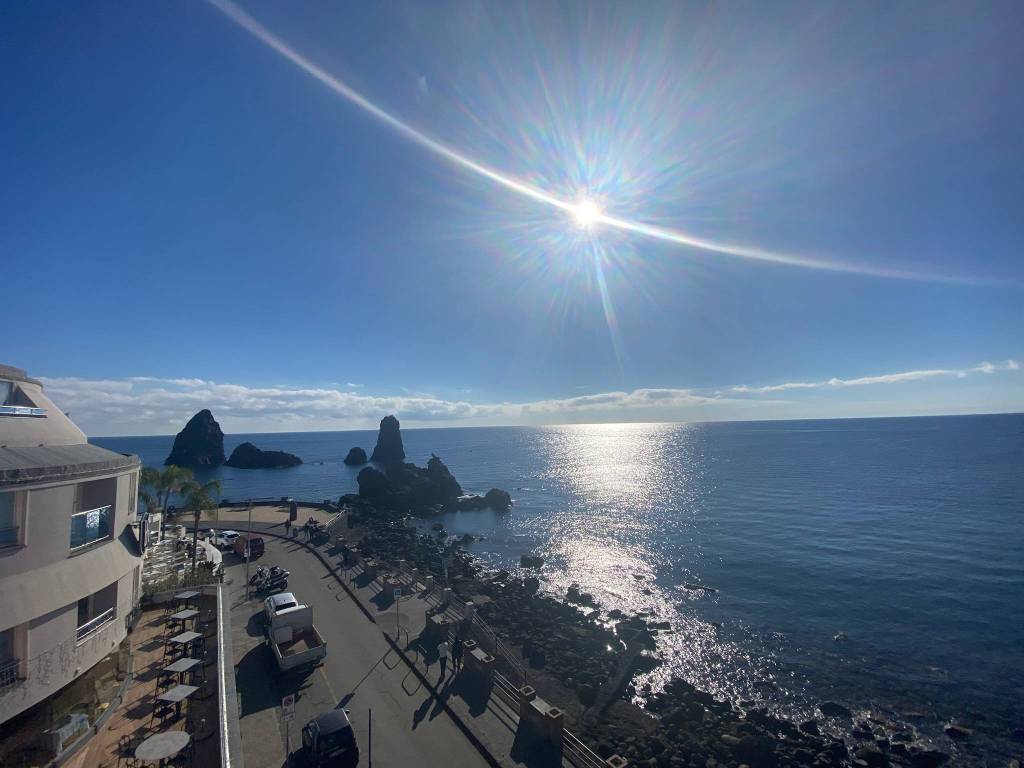 appartamento in affitto ad Aci Castello in zona Aci Trezza