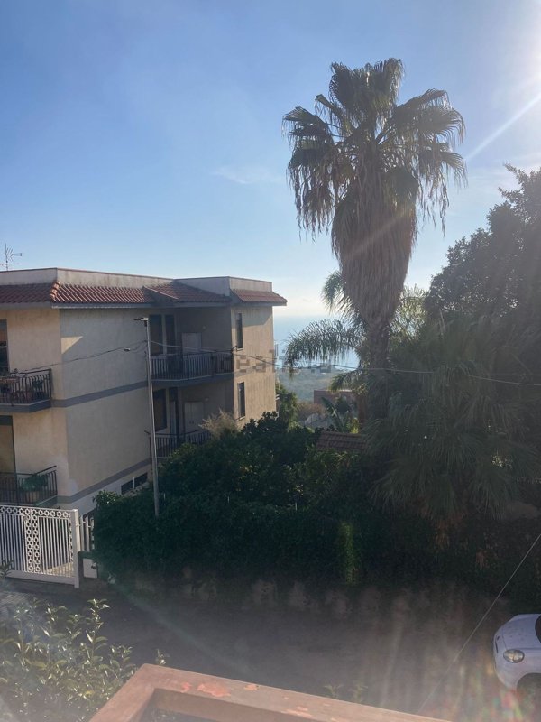 appartamento in affitto ad Aci Castello