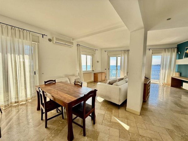 appartamento in affitto ad Aci Castello in zona Aci Trezza