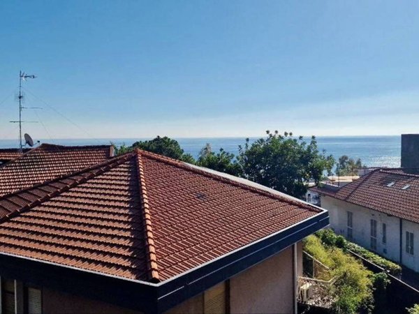 appartamento in affitto ad Aci Castello