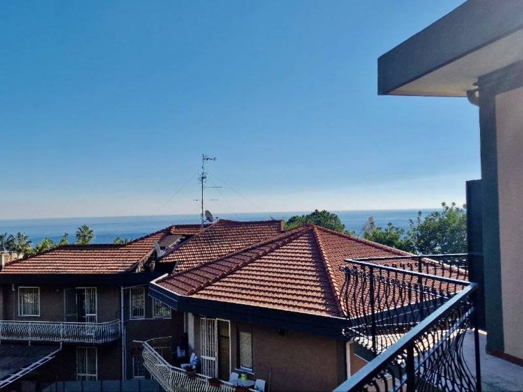 appartamento in affitto ad Aci Castello