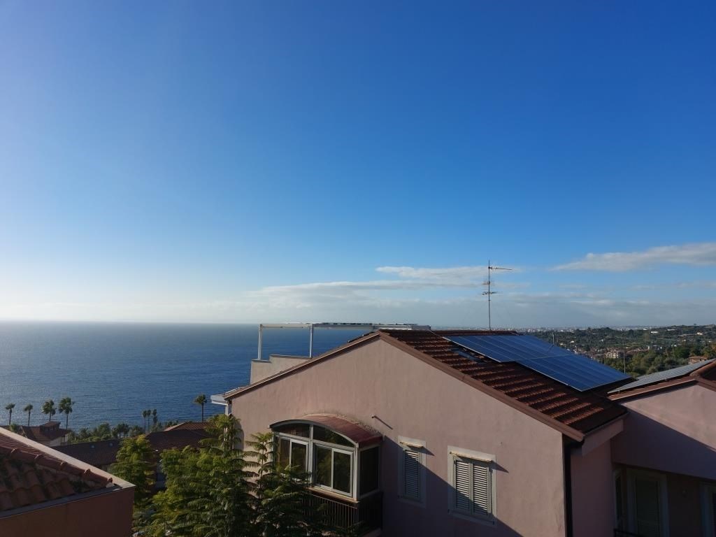 appartamento in affitto ad Aci Castello in zona Aci Trezza