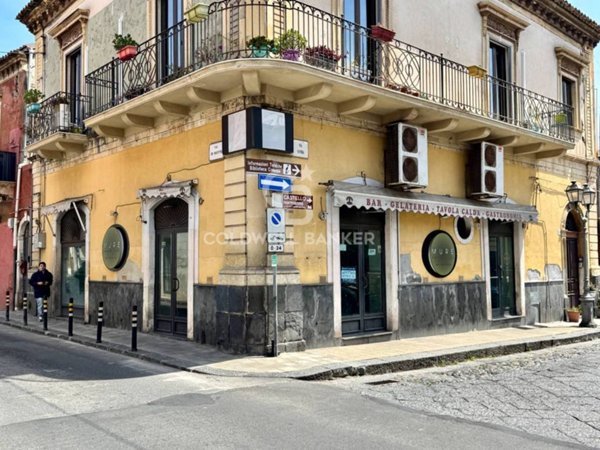 locale commerciale in affitto ad Aci Castello