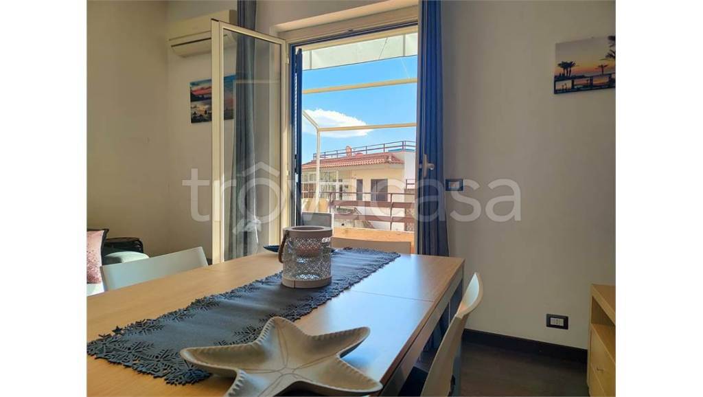 appartamento in affitto ad Aci Castello