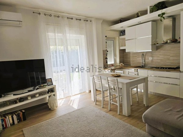 appartamento in affitto ad Aci Castello