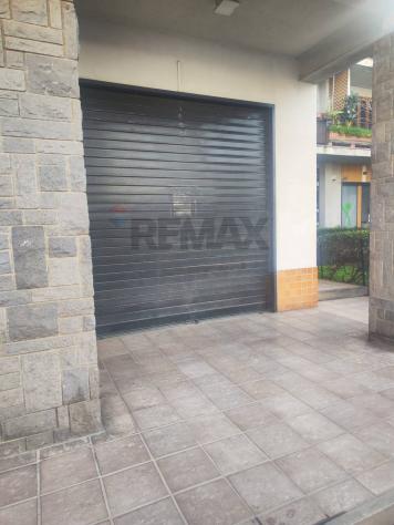 locale commerciale in affitto ad Aci Castello in zona Cannizzaro