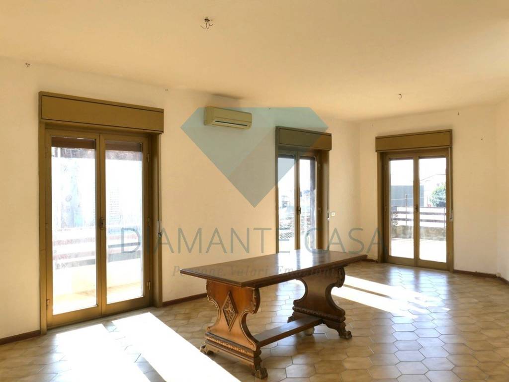 villa in affitto ad Aci Castello in zona Ficarazzi