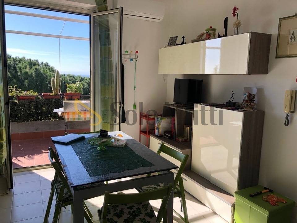 appartamento in affitto ad Aci Castello in zona Aci Trezza