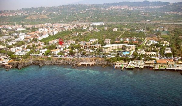 appartamento in affitto ad Aci Castello