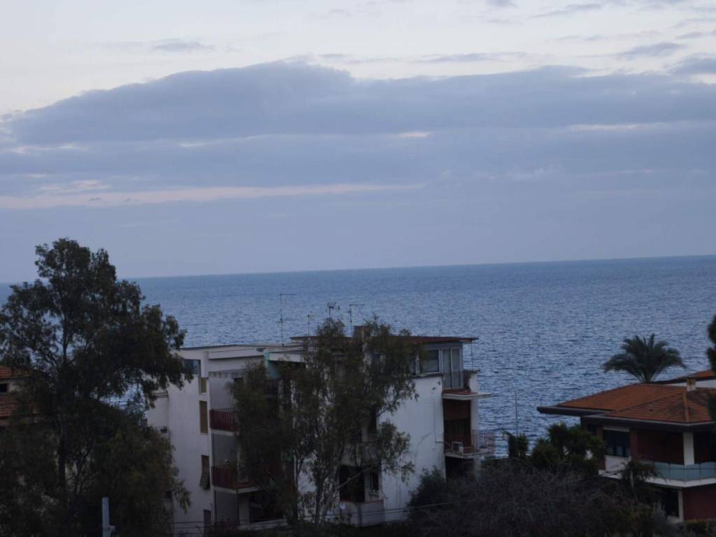 appartamento in affitto ad Aci Castello