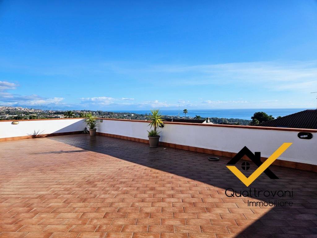 appartamento in affitto ad Aci Castello in zona Aci Trezza